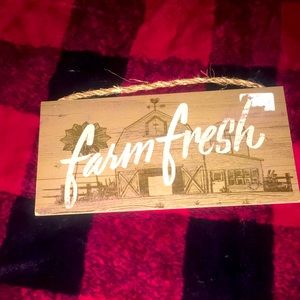 Rustic wooden “Farm Fresh” Farmhouse sign